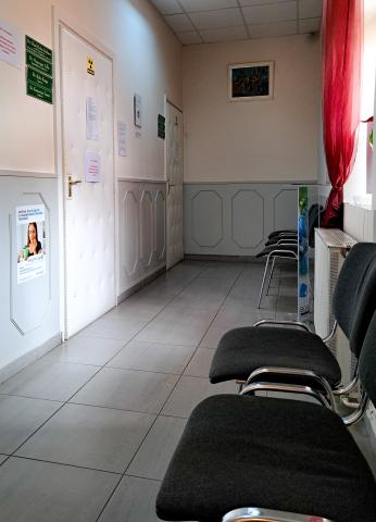 A rendelő belülről folyosó